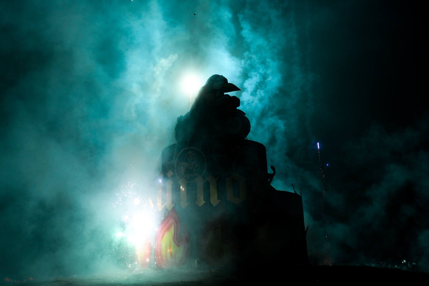 Los conciertos de Los Toreros Muertos y Mago de Oz, calentaron una noche gélida. 