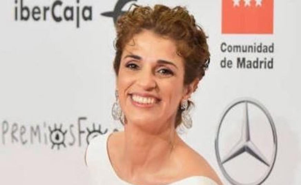 La diseñadora vallisoletana Esther Noriega viste a Ruth Gabriel en los premios Forqué