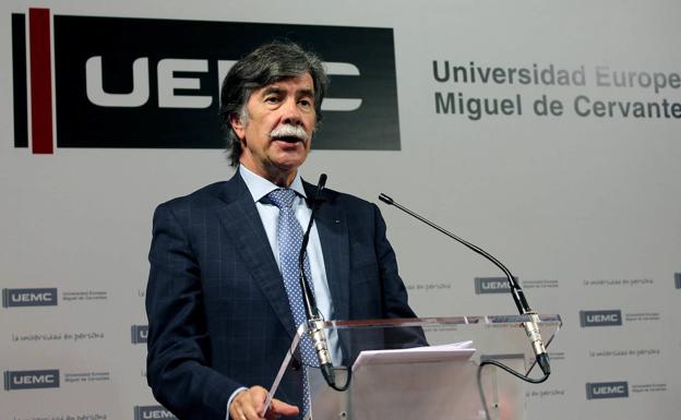 Javier Urra, durante su conferencia en la UEMC. 