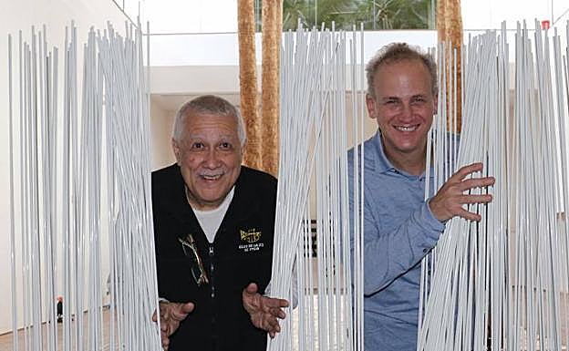 El saxofonista y clarinetista Paquito D'Rivera y el director Carlos Miguel Prieto, en el Miguel Delibes. 