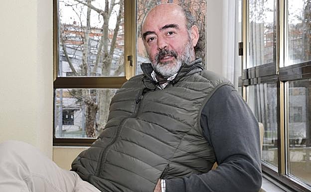 Pedro Martínez, en su estudio de arquitectura de la calle La Puebla. 