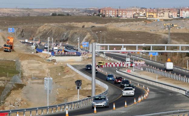 Aspecto de uno de los desvíos provisionales en el tramo oriental de la SG-20.