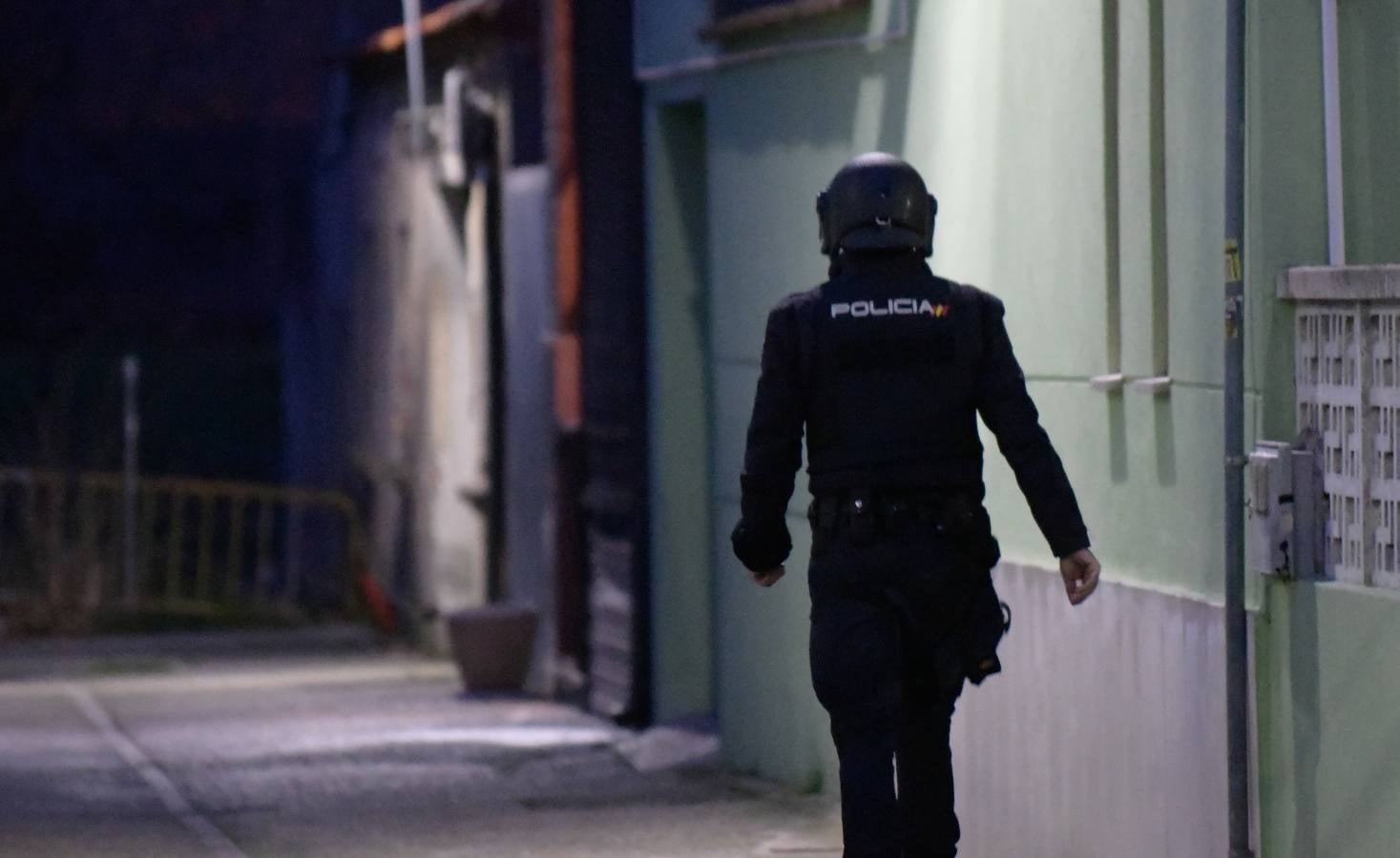 La labor conjunta de la Policía Nacional y la Guardia Civil ha llevado a los agentes a detener a seis sospechos y a relizar hasta cinco registros simultáneos tanto en la capital como en tres pueblos de la provincia