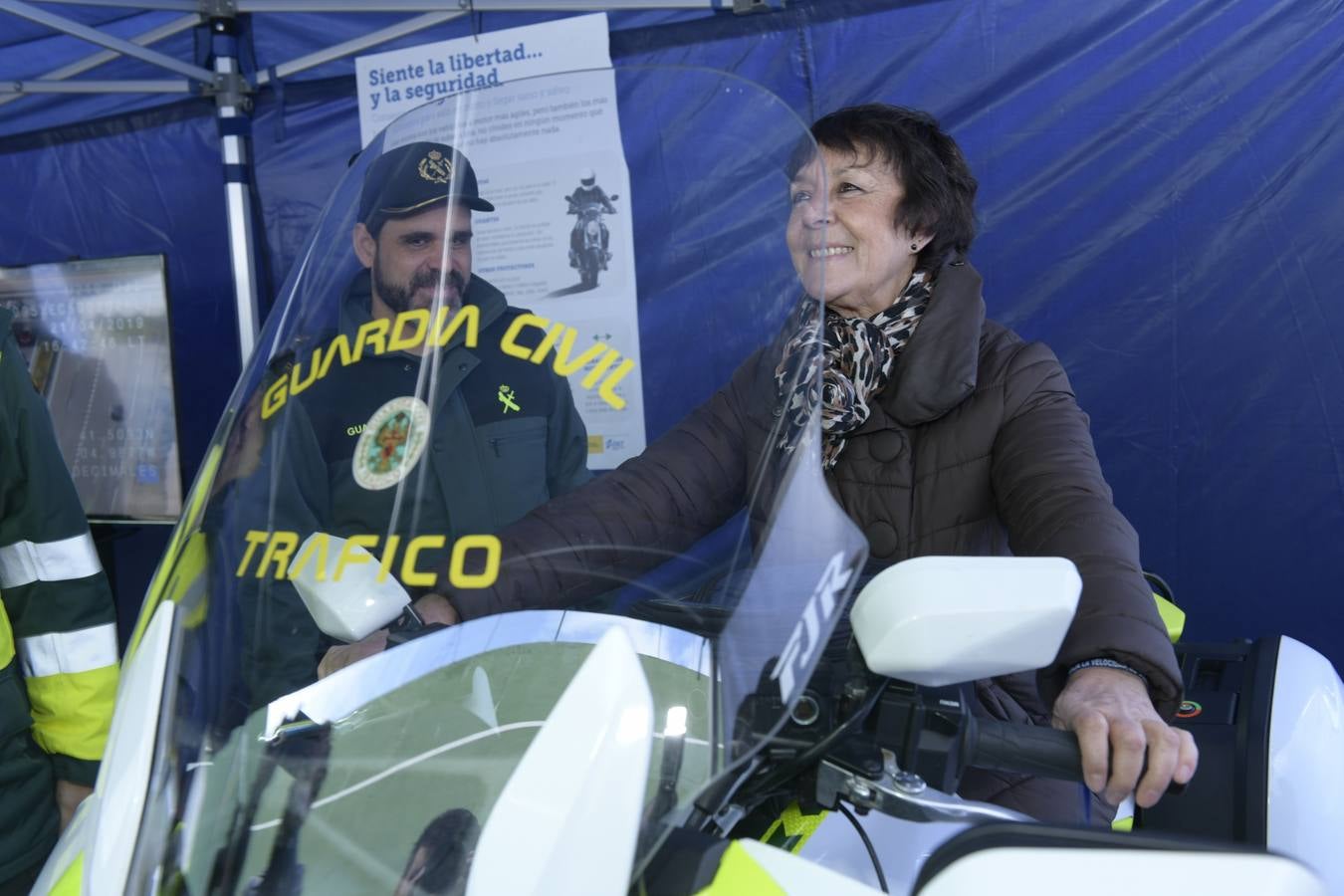 La localidad vallisoletana de Tordesillas acoge la vigésima edición de la concentración motera que estará apadrinada por el piloto español de motociclismo Nico Terol