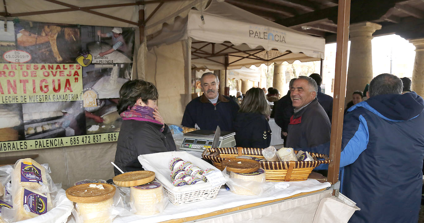 La matanza y reparto de jijas y morcilla en Becerril.