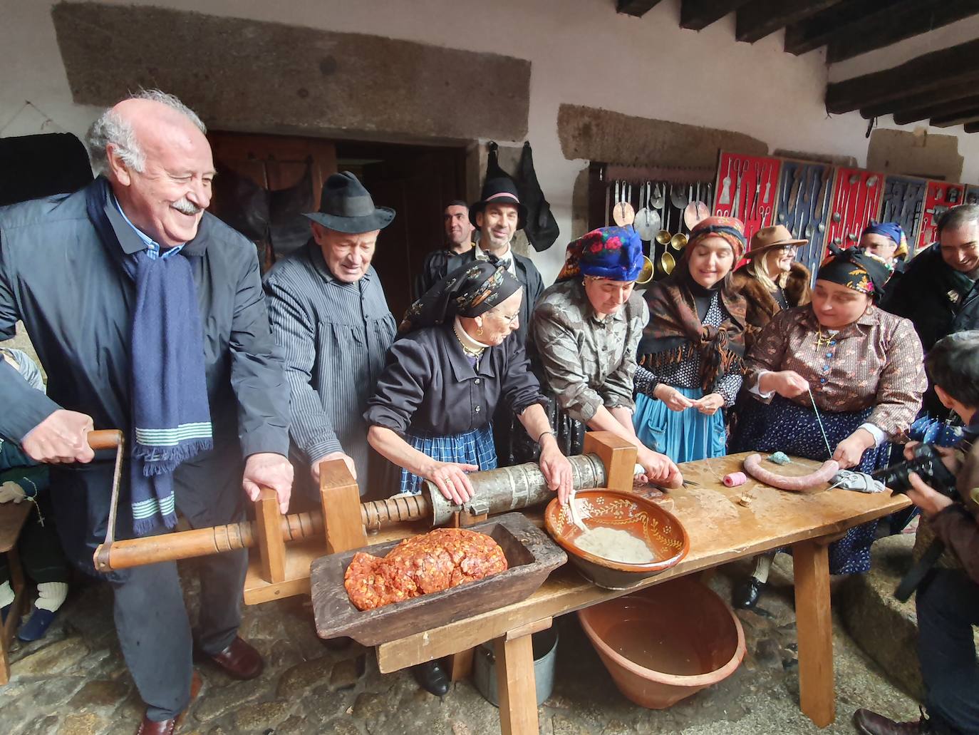 Fotos: La rifa del marrano de San Antón en La Alberca de Salamanca