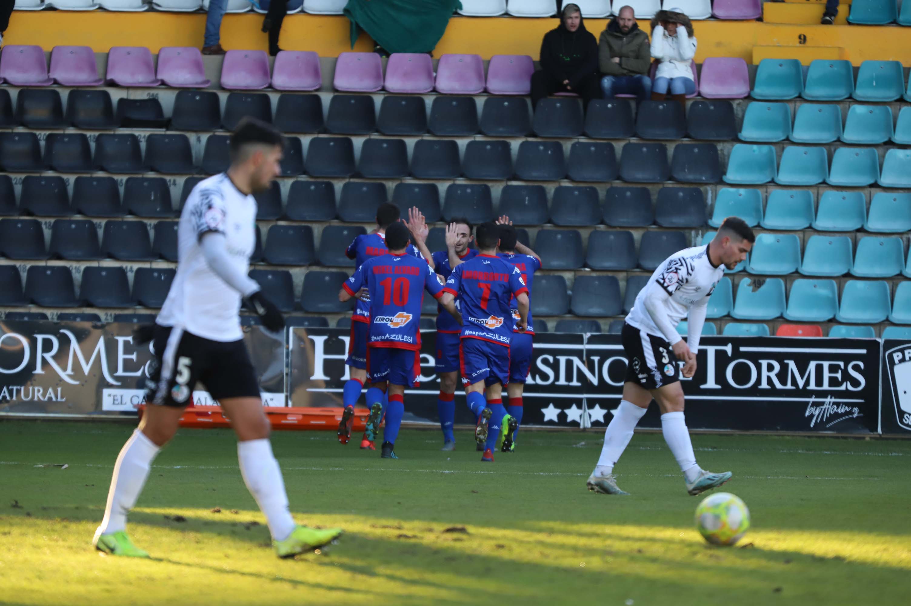 Fotos: El Salamanca CF UDS cae ante el Amorebieta (0-3)