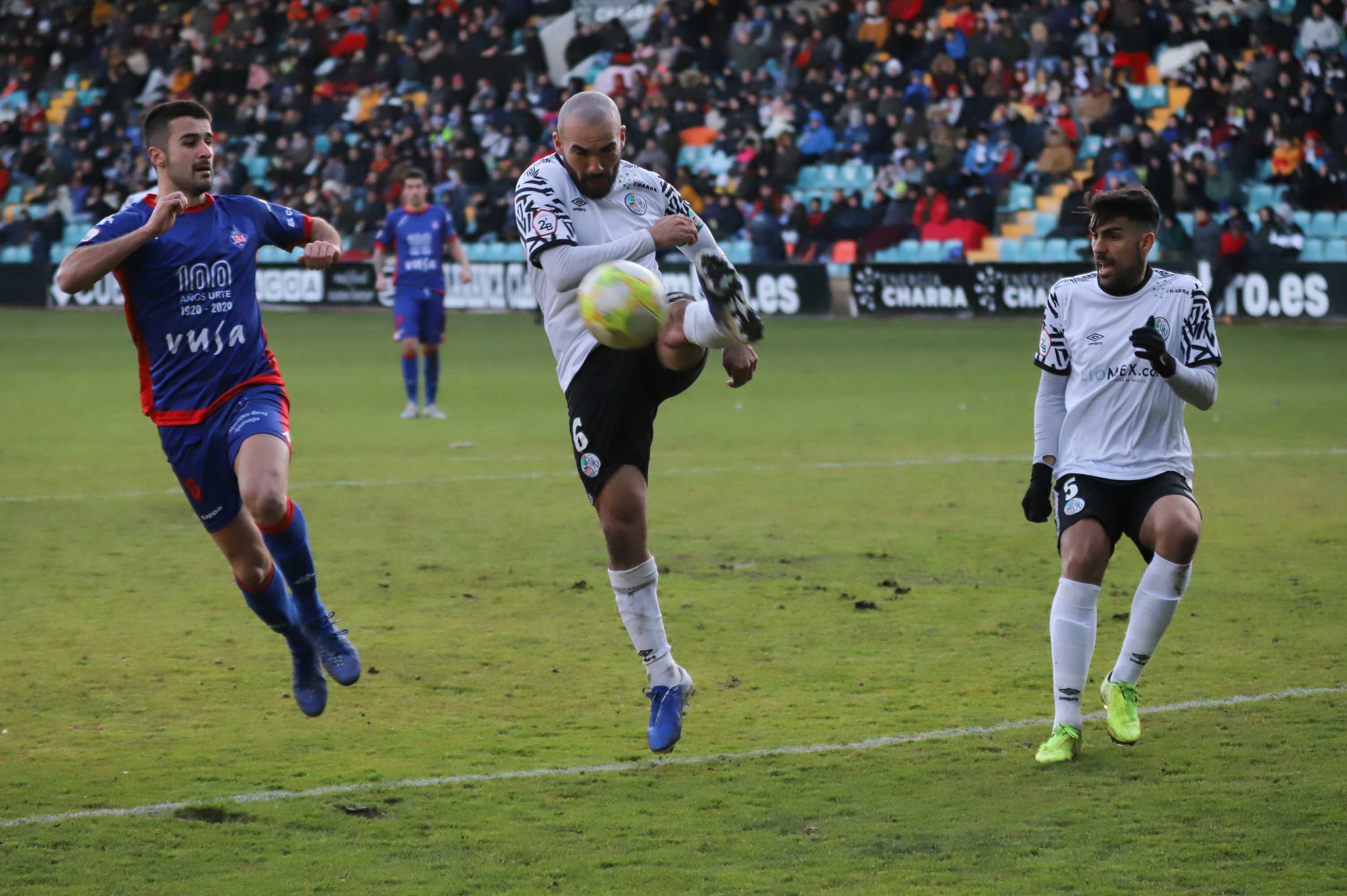 Fotos: El Salamanca CF UDS cae ante el Amorebieta (0-3)