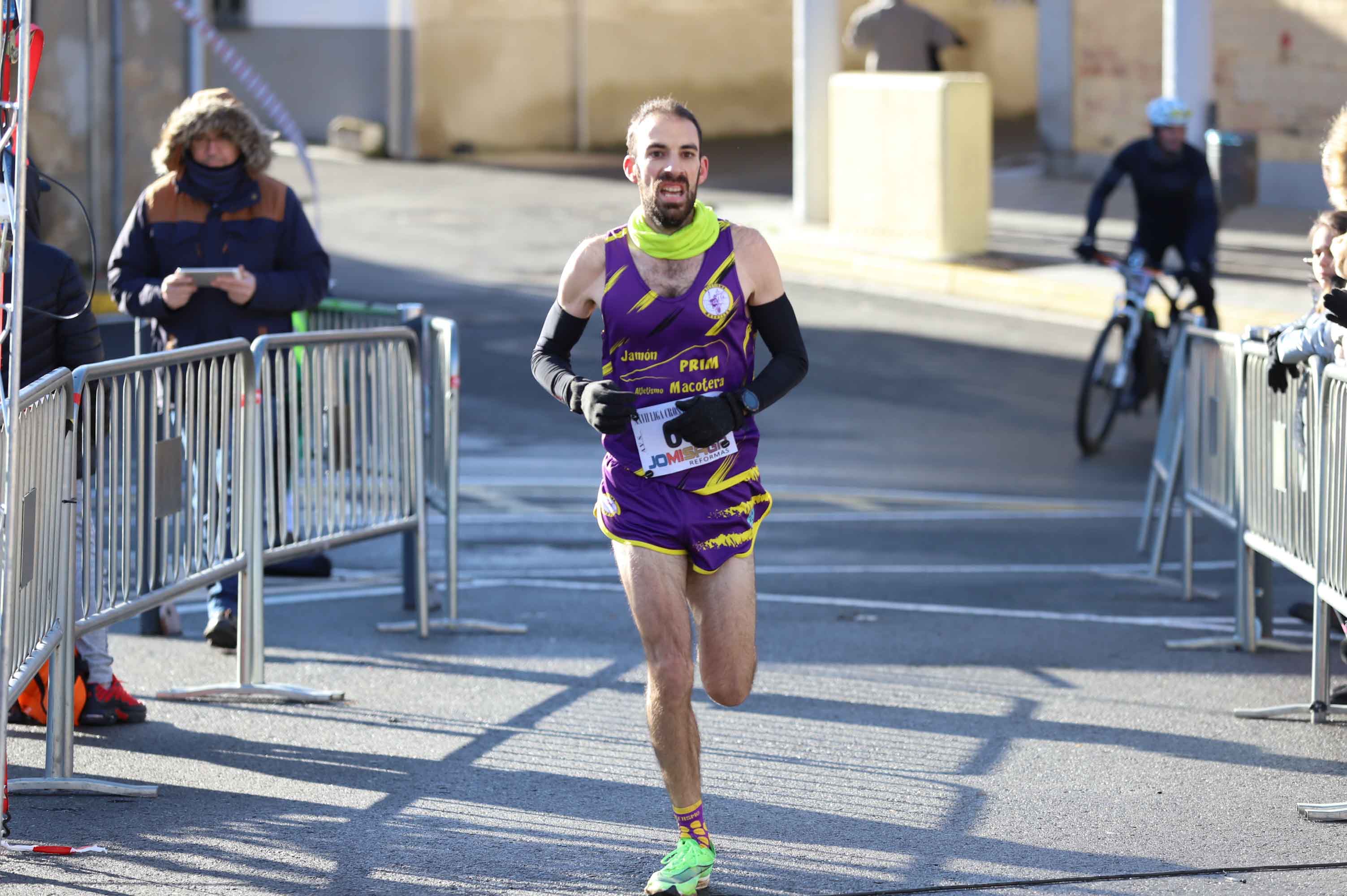 Fotos: la cuarta carrera de la Liga de Cross de Cabrerizos con victorias de Alberto Marcos y Silvia González