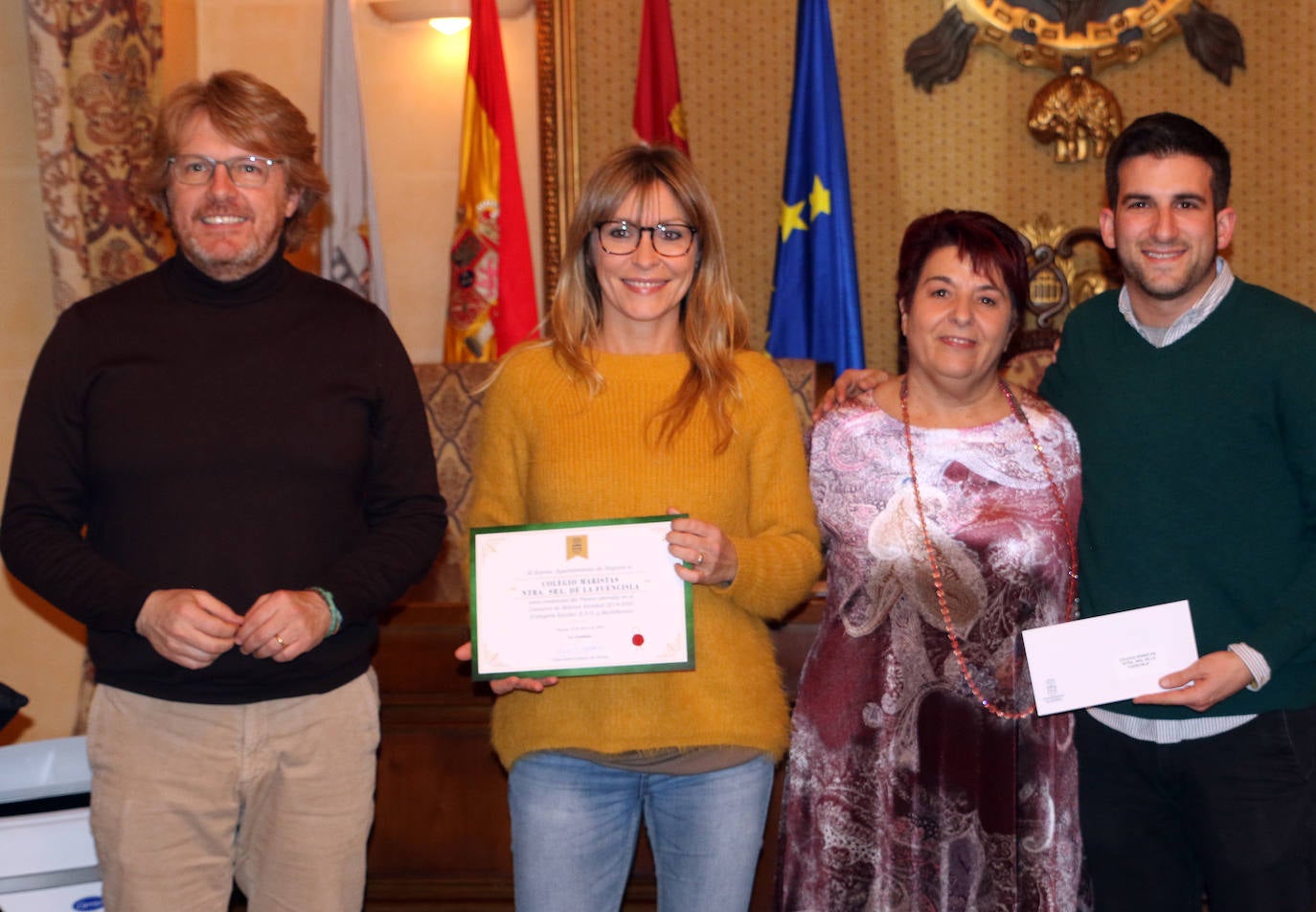 Entrega de premios del concurso de belenes y la muestra de villancicos. DE TORRE