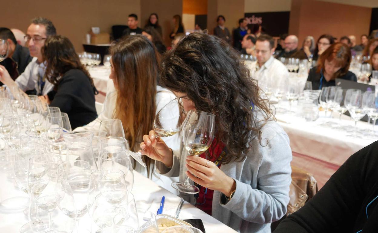 Cata de vinos elaborados con la variedad albillo mayor de Ribera del Duero, en Enofusión 2020, en Madrid Fusión. 