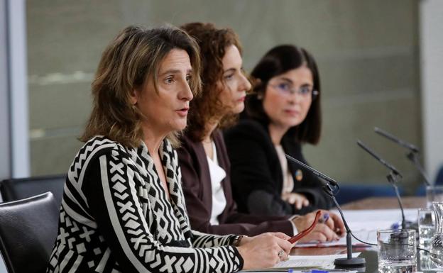 María Jesús Montero, Teresa Ribera y Carolina Darias. 