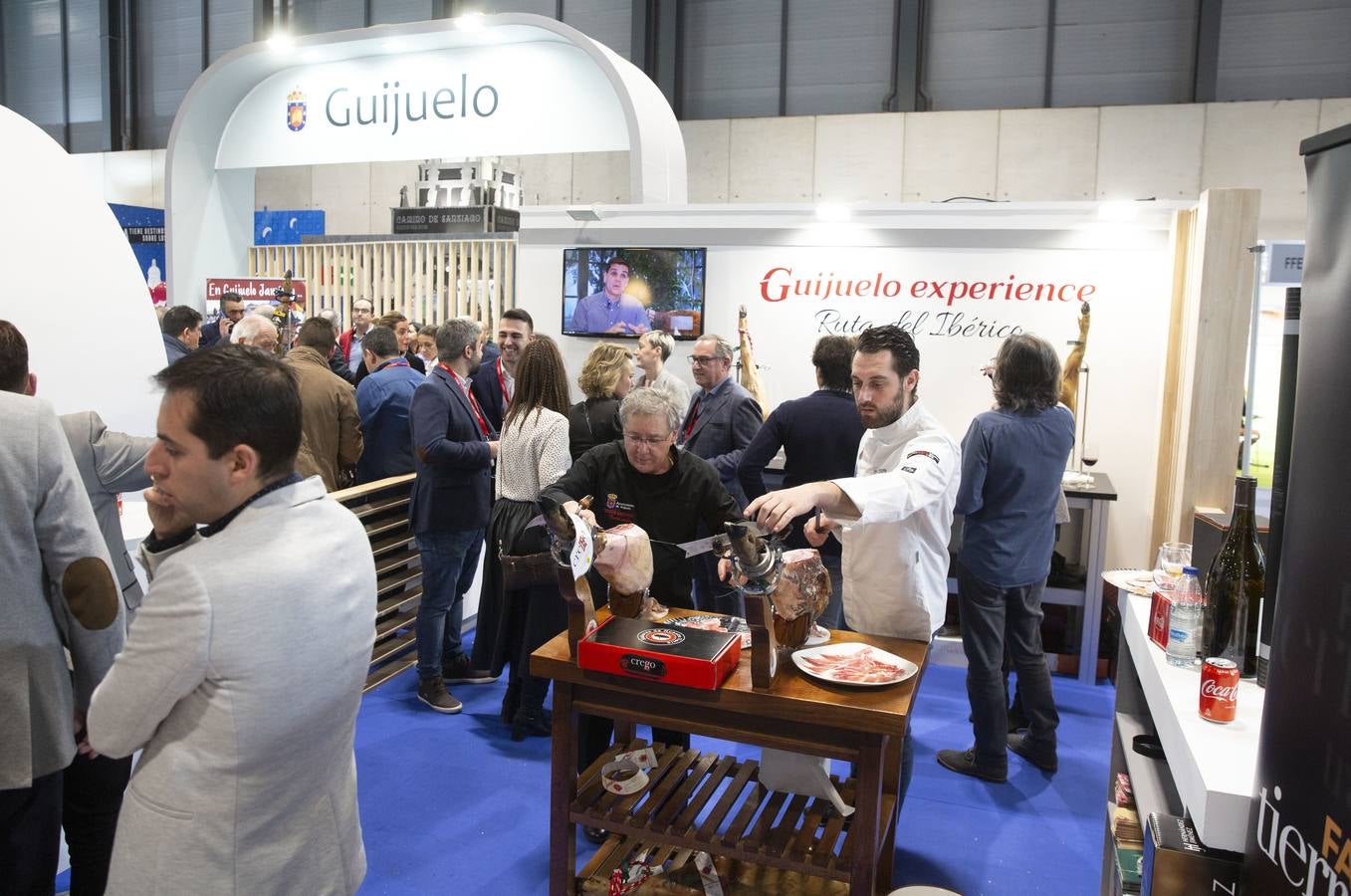 La comunidad apuesta por el deporte, la cultura y la gastronomía en la segunda jornada de la feria