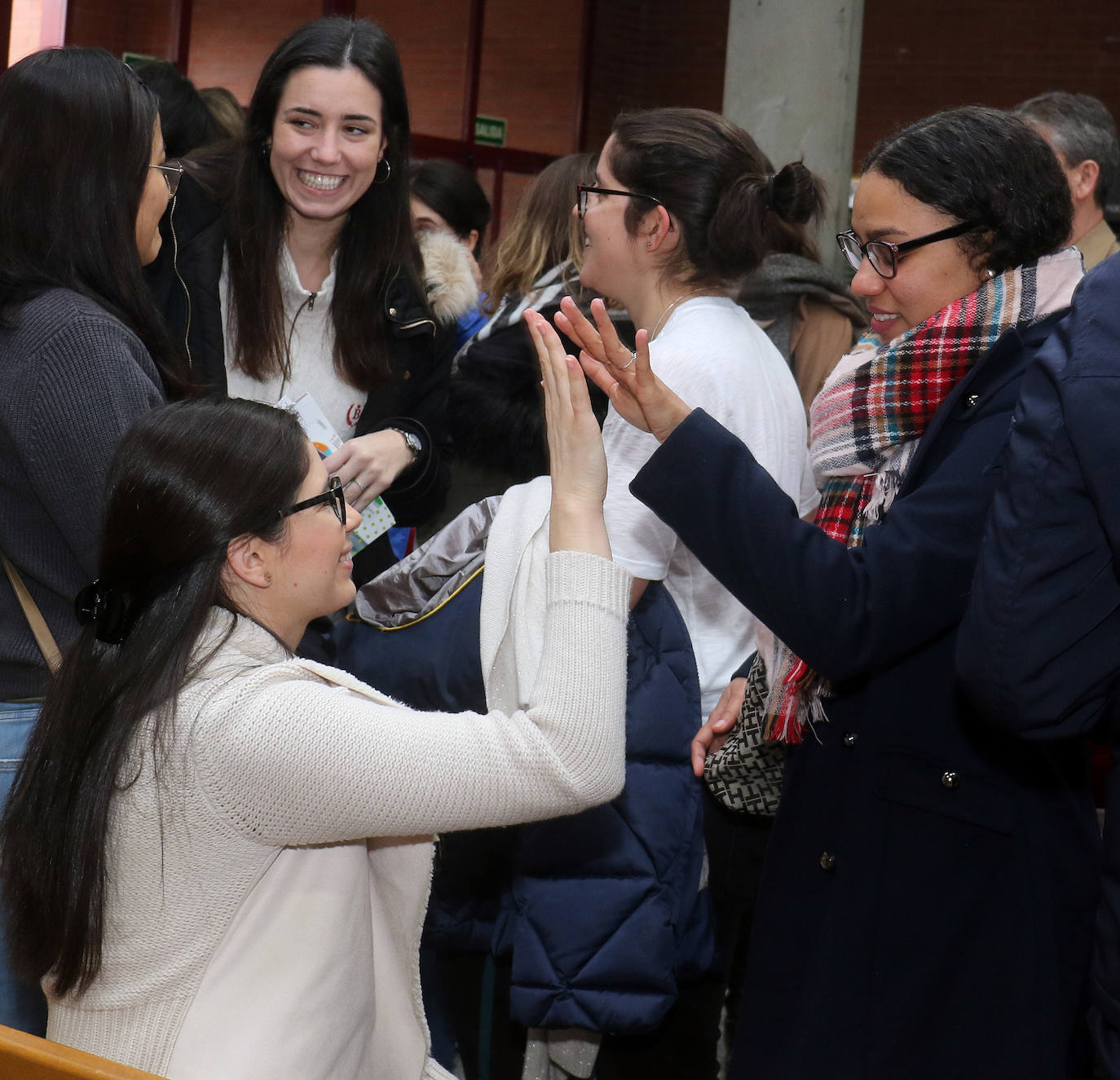 Un total de 35.472 candidatos se examinan este sábado en una veintena de ciudades, entre ellas Salamanca y Valladolid, para obtener una de las 9.539 plazas de formación sanitaria especializada en Medicina, Farmacia, Enfermería, Psicología, Química, Biología y Física convocadas por el Ministerio de Sanidad.