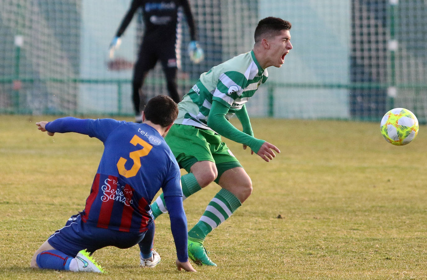 Partido entre la Gimnástica Segoviana y la Virgen del Camino 
