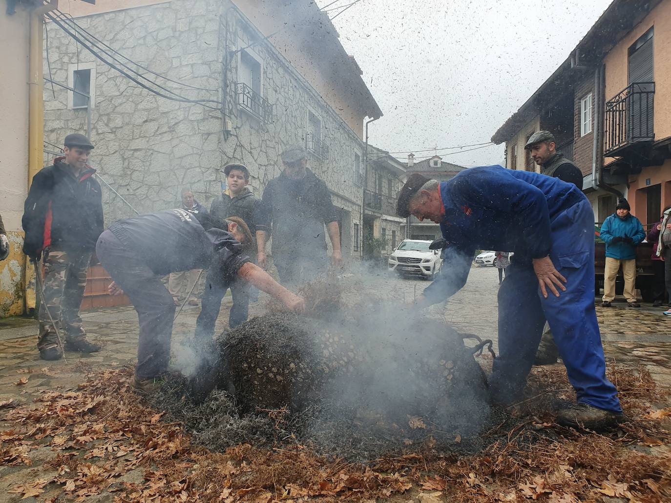 Garcibuey, Madroñal y San Esteban de la Sierra acogieron ayer esta celebración convertida en fiesta.