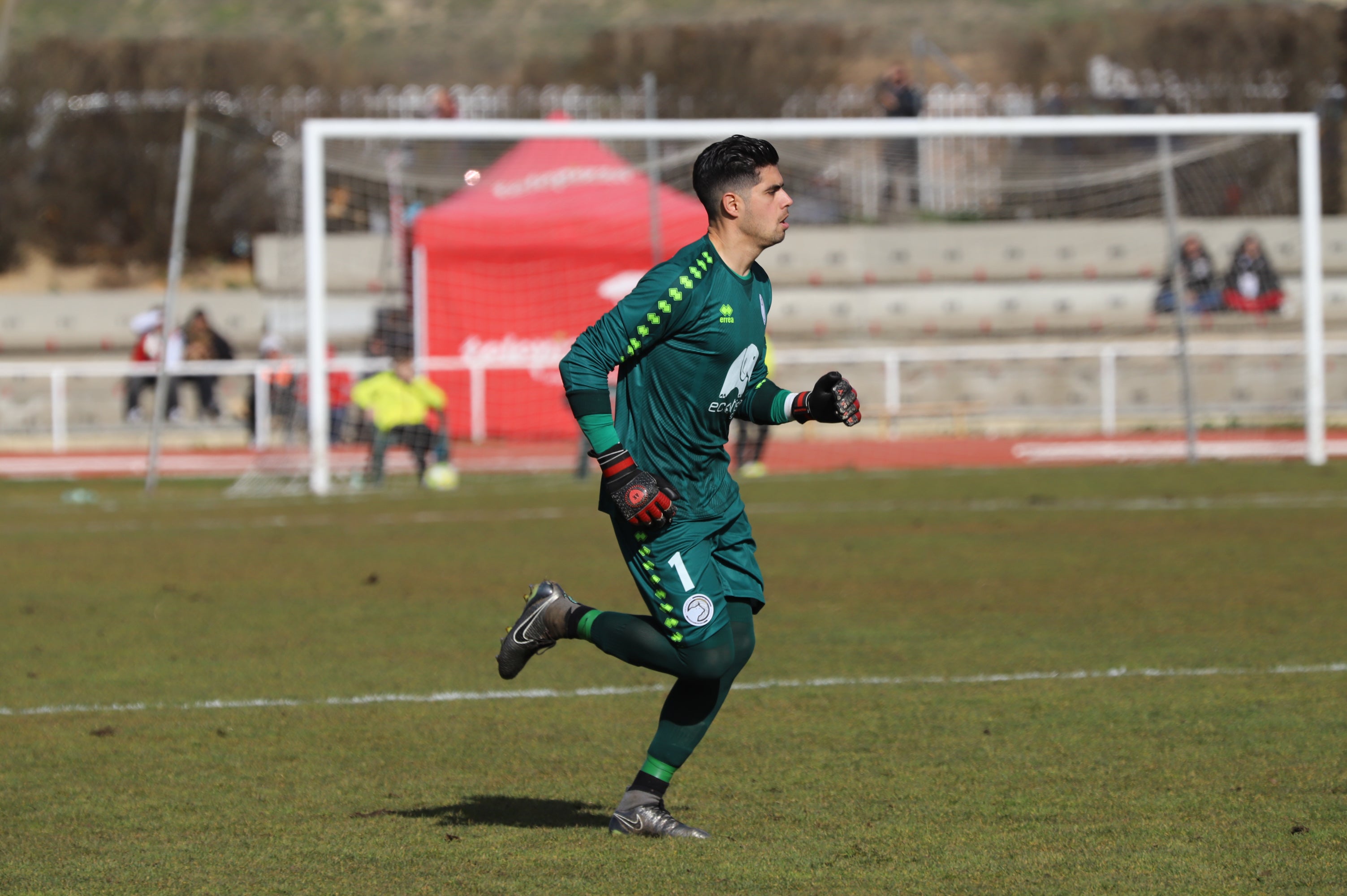 Fotos: Unionistas se eleva ante el Alavés B (4-2)