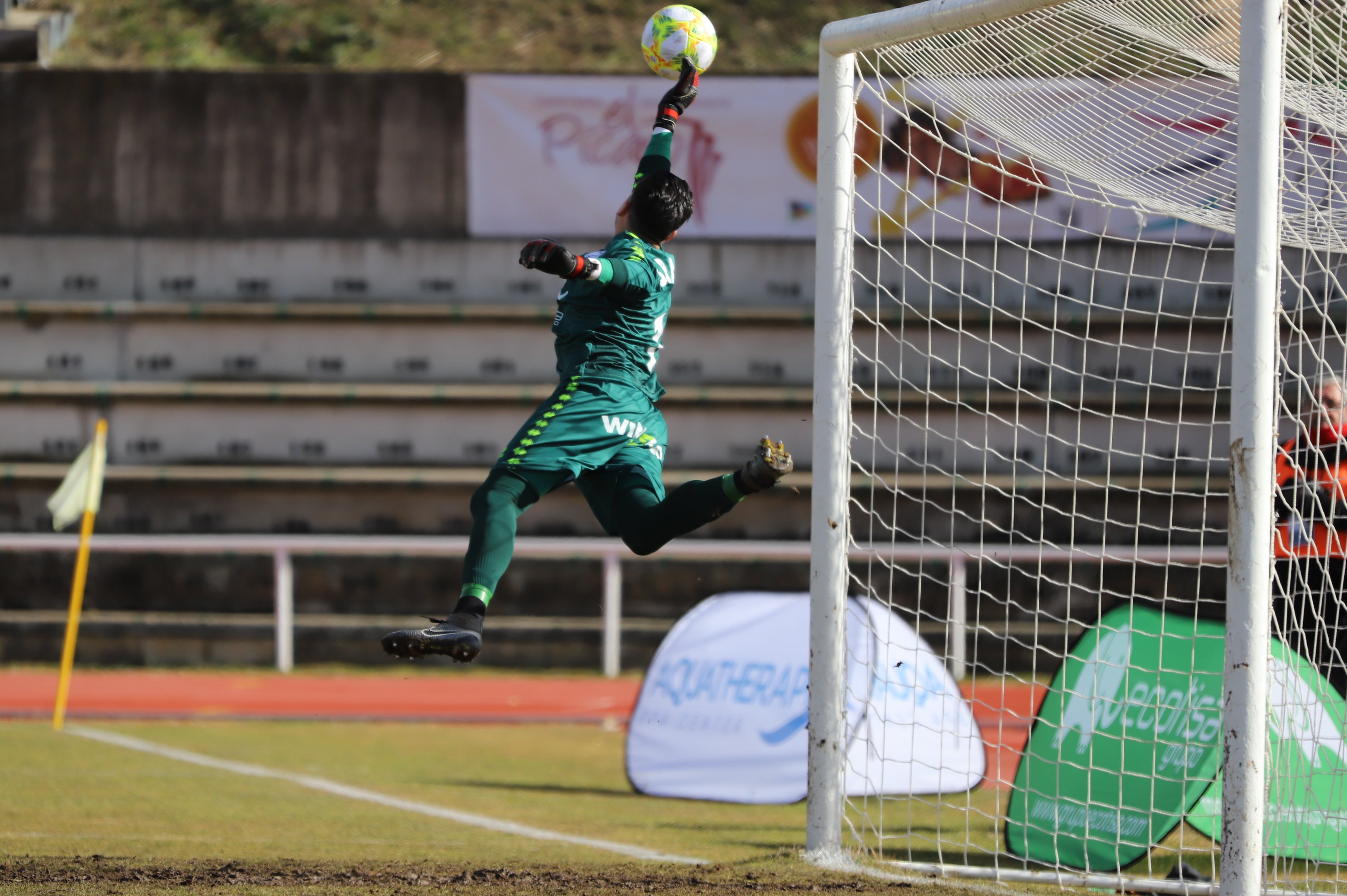 Fotos: Unionistas se eleva ante el Alavés B (4-2)