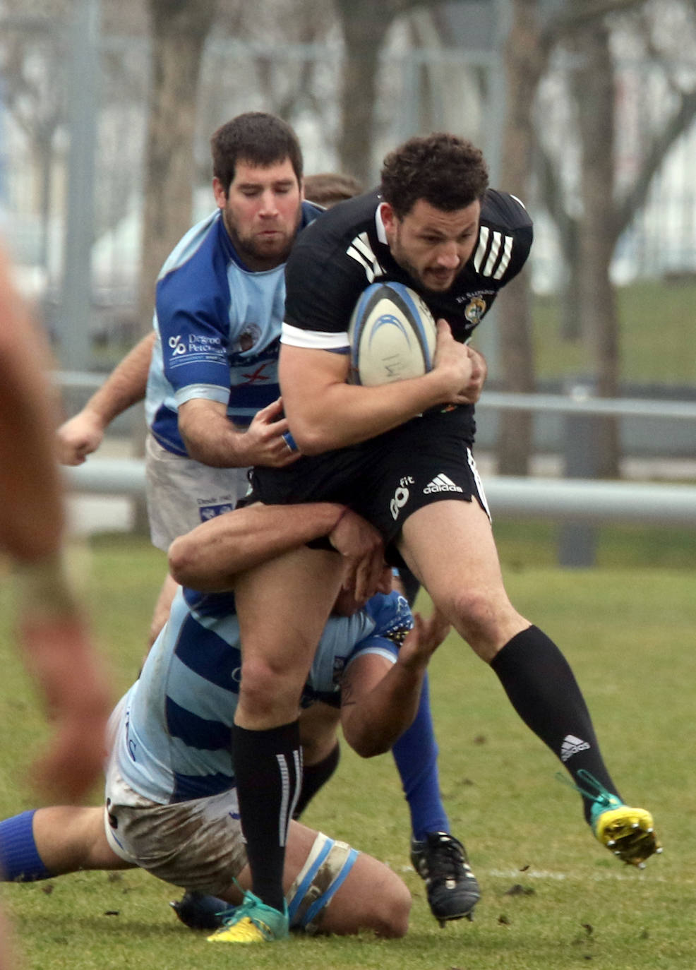 El SilverStorm Salvador ganó haciendo lo justo. Una mala primera parte y una horrible segunda en el haber de un equipo albinegro que estuvo entre fallón y pasota.