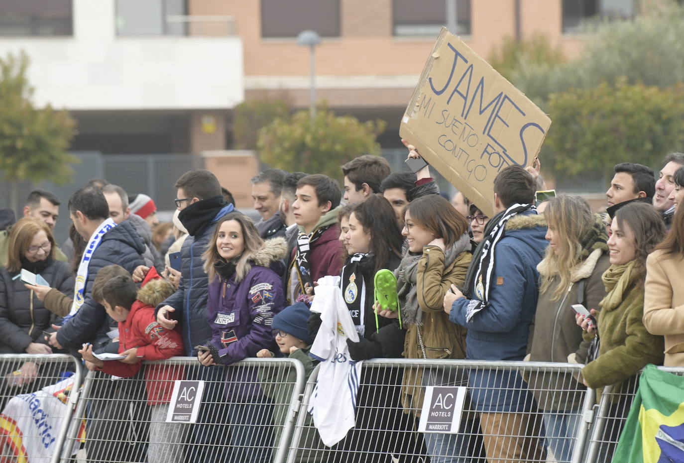 Fotos: La llegada del Real Madrid a su hotel en Valladolid