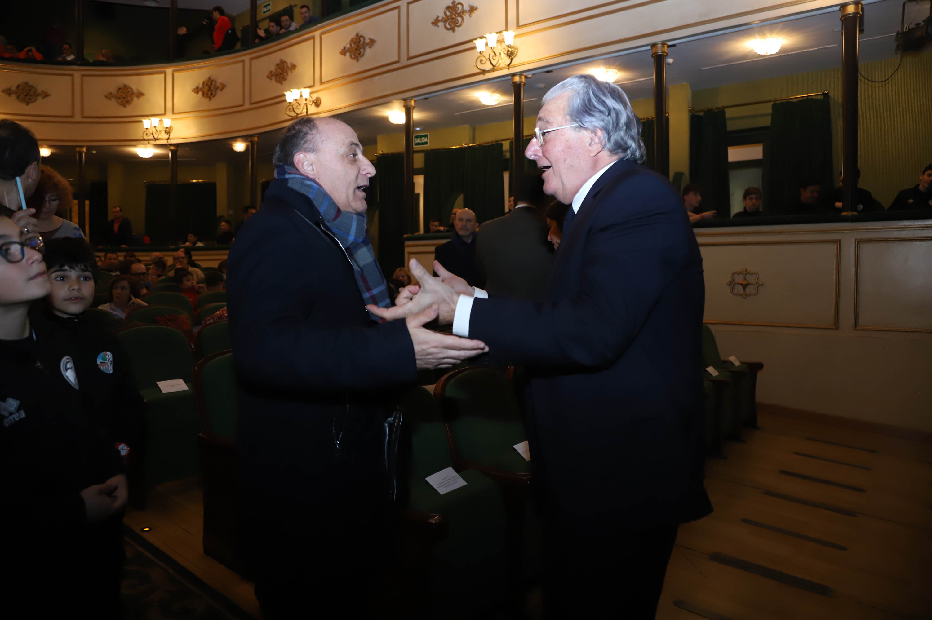 Fotos: Entrega del Trofeo Zamora de Jorge D&#039;Alessandro al ayuntamiento de Salamanca