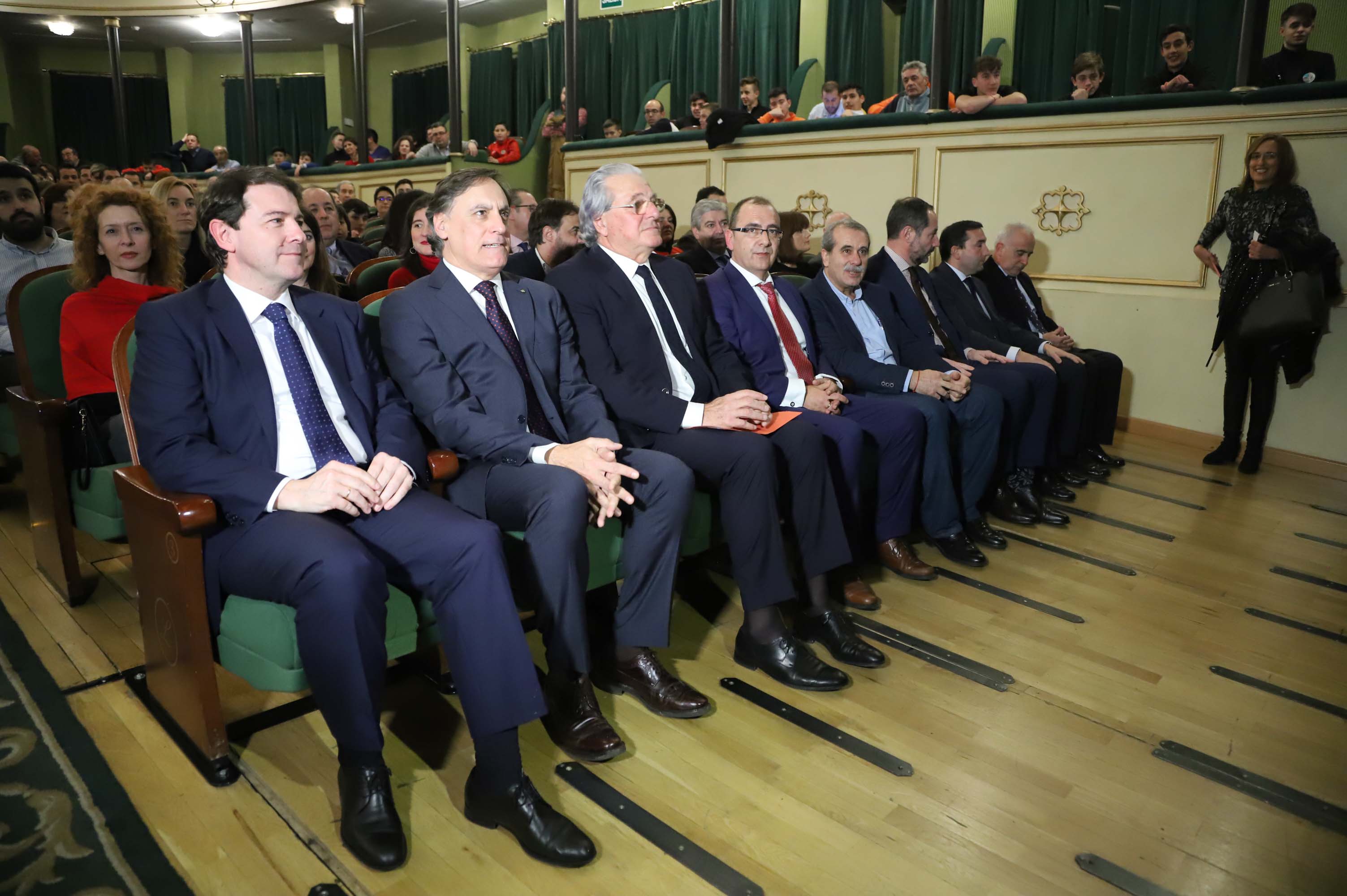 Fotos: Entrega del Trofeo Zamora de Jorge D&#039;Alessandro al ayuntamiento de Salamanca