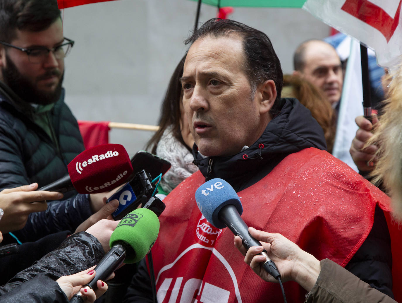 Los manifestantes han expresado su descontento con la Junta de Castilla y León y han reivindicado la semana laboral de 35 horas