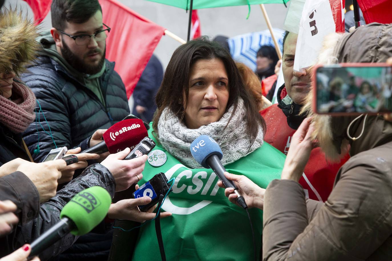 Los manifestantes han expresado su descontento con la Junta de Castilla y León y han reivindicado la semana laboral de 35 horas
