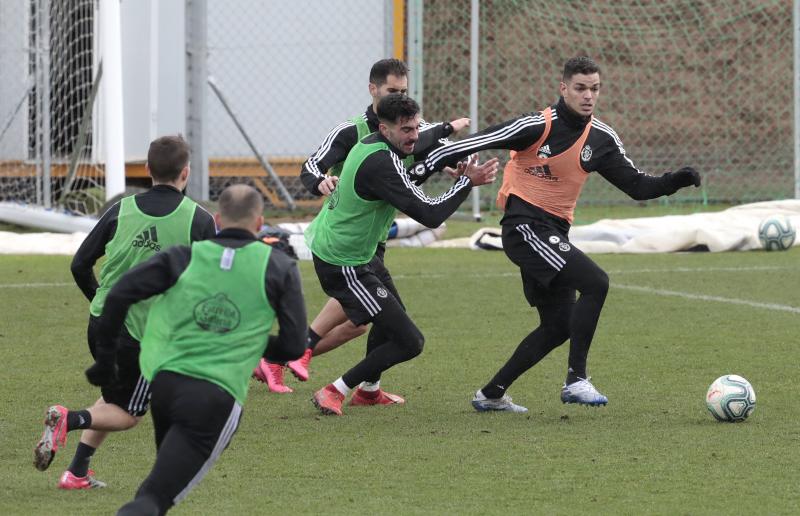 El día 1 de Ben Arfa en Valladolid amaneció lluvioso en los Anexos, donde un puñado de aficionados desafiaron al mal tiempo para presenciar in situ las evoluciones de la nueva adquisición del club blanquivioleta