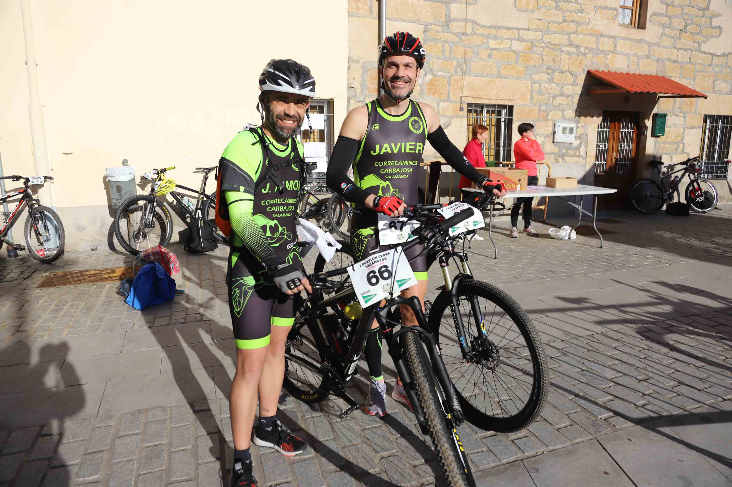 Participantes en el Duatlon de Villamayor. 