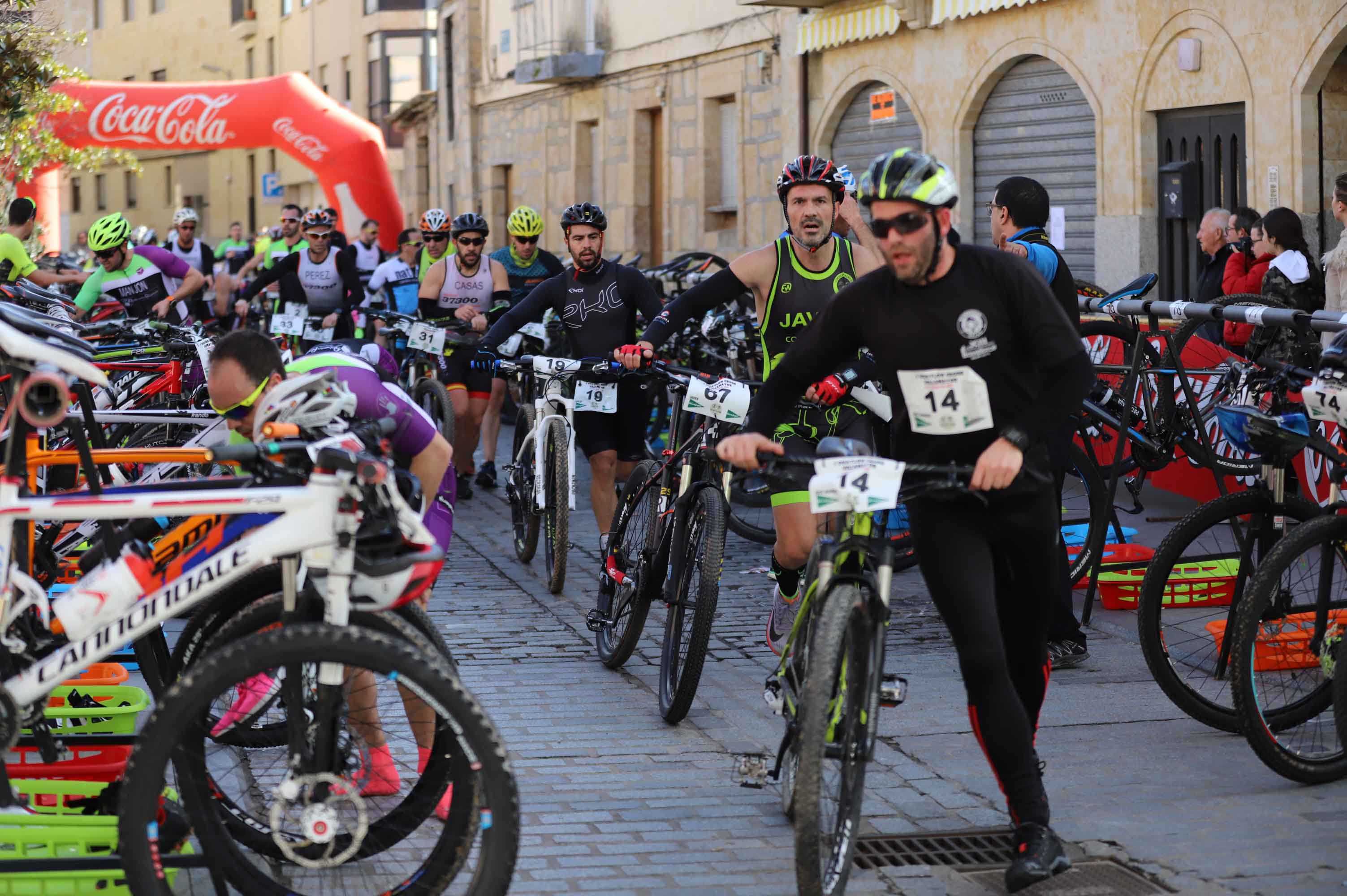 Participantes en el Duatlon de Villamayor. 