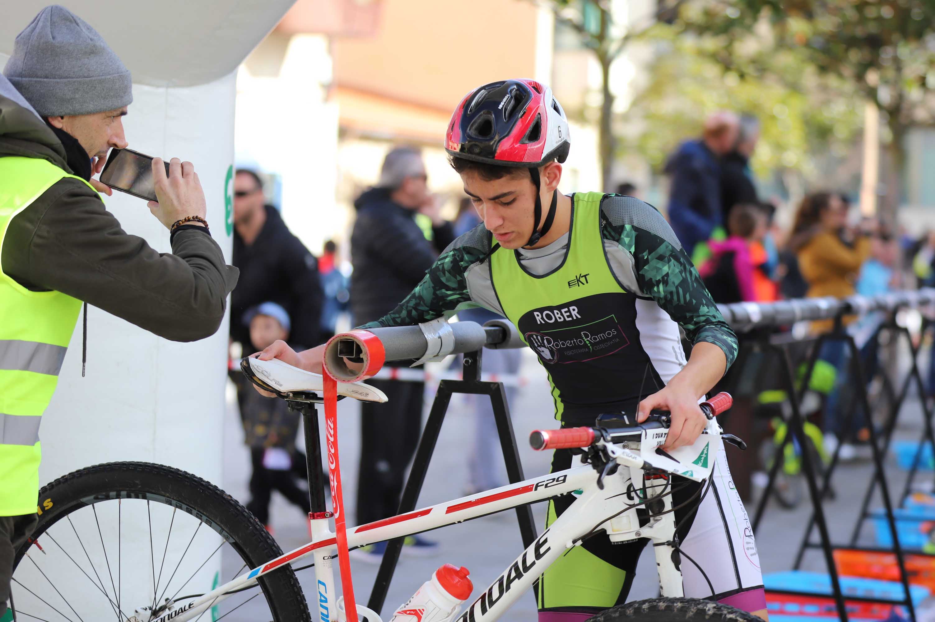 Participantes en el Duatlon de Villamayor. 