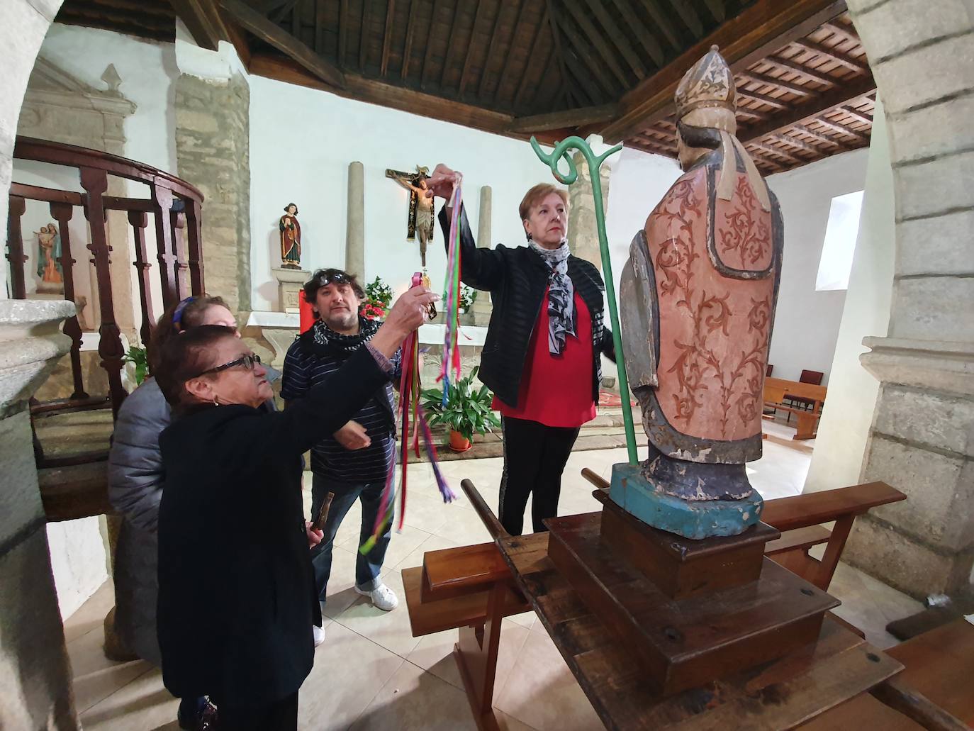 El Maíllo, Nava de Francia, Santibáñez, Fuentes de Béjar, Herguijuela y San Miguel de Valero celebran esta festividad en la que las gargantillas se convirtieron en protagonistas de la jornada