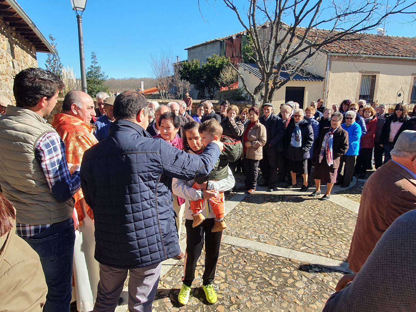 El Maíllo, Nava de Francia, Santibáñez, Fuentes de Béjar, Herguijuela y San Miguel de Valero celebran esta festividad en la que las gargantillas se convirtieron en protagonistas de la jornada