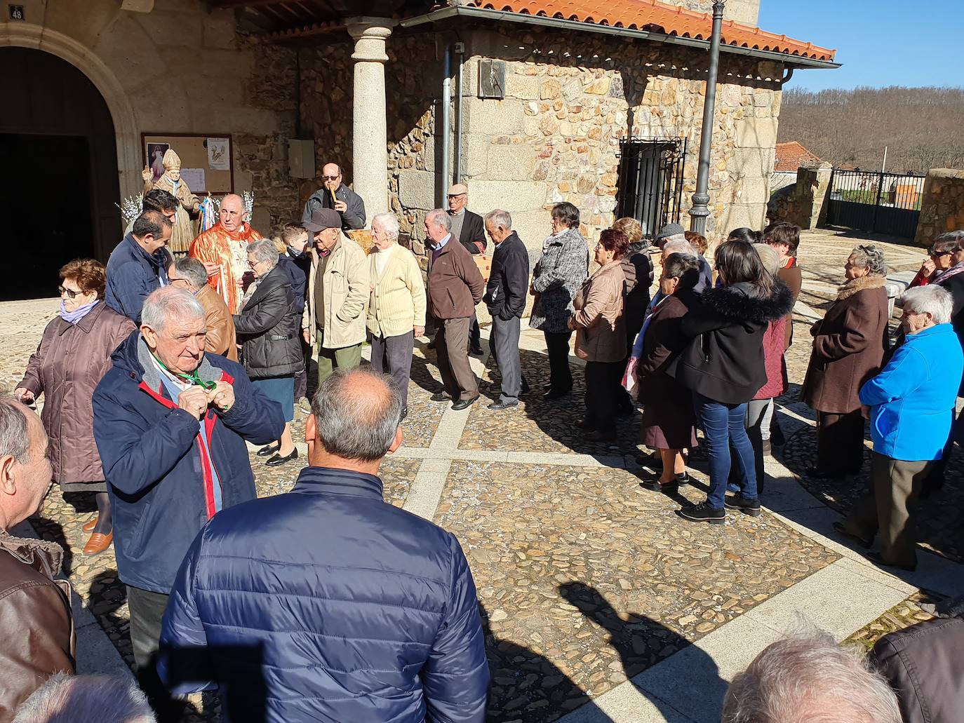 El Maíllo, Nava de Francia, Santibáñez, Fuentes de Béjar, Herguijuela y San Miguel de Valero celebran esta festividad en la que las gargantillas se convirtieron en protagonistas de la jornada