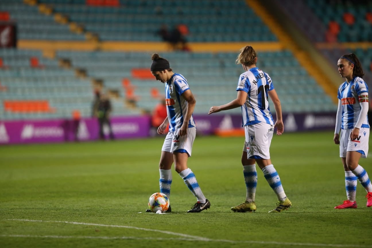 Primera semifinal de la Supercopa femenina de fútbol en el estadio Helmántico de Salamanca entre la Real Sociedad y la UD Levante. 