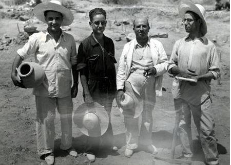 Antonio Tovar con Joaquín Pérez Villanueva y Cayetano de Mergelina en 1934.