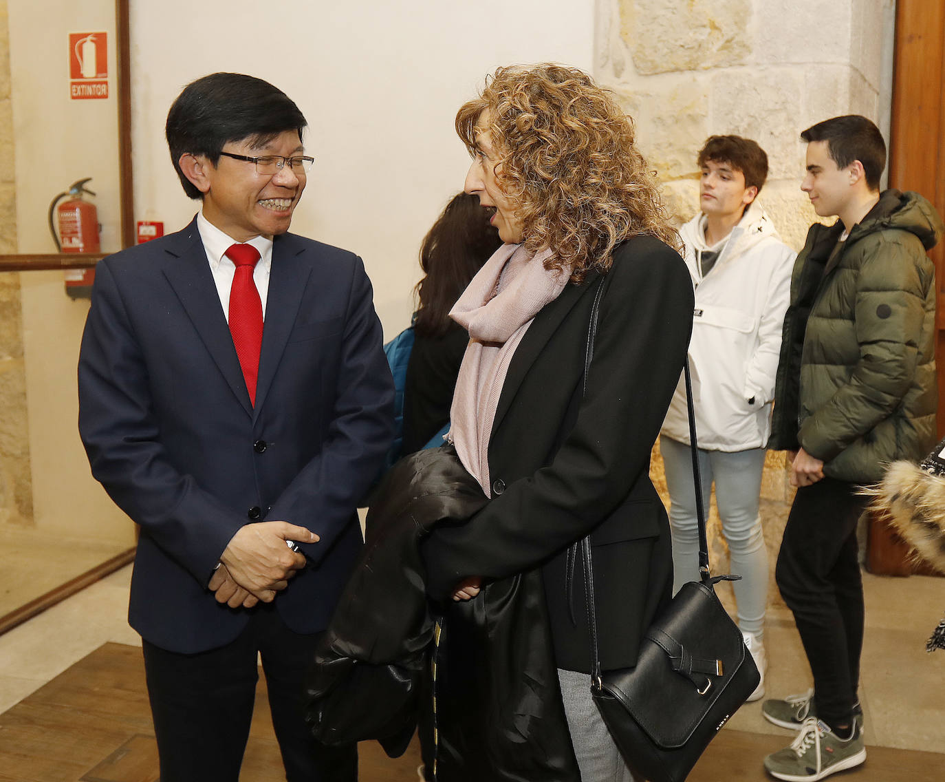 La Casa Junco acoge una exposición sobre Vietnam.