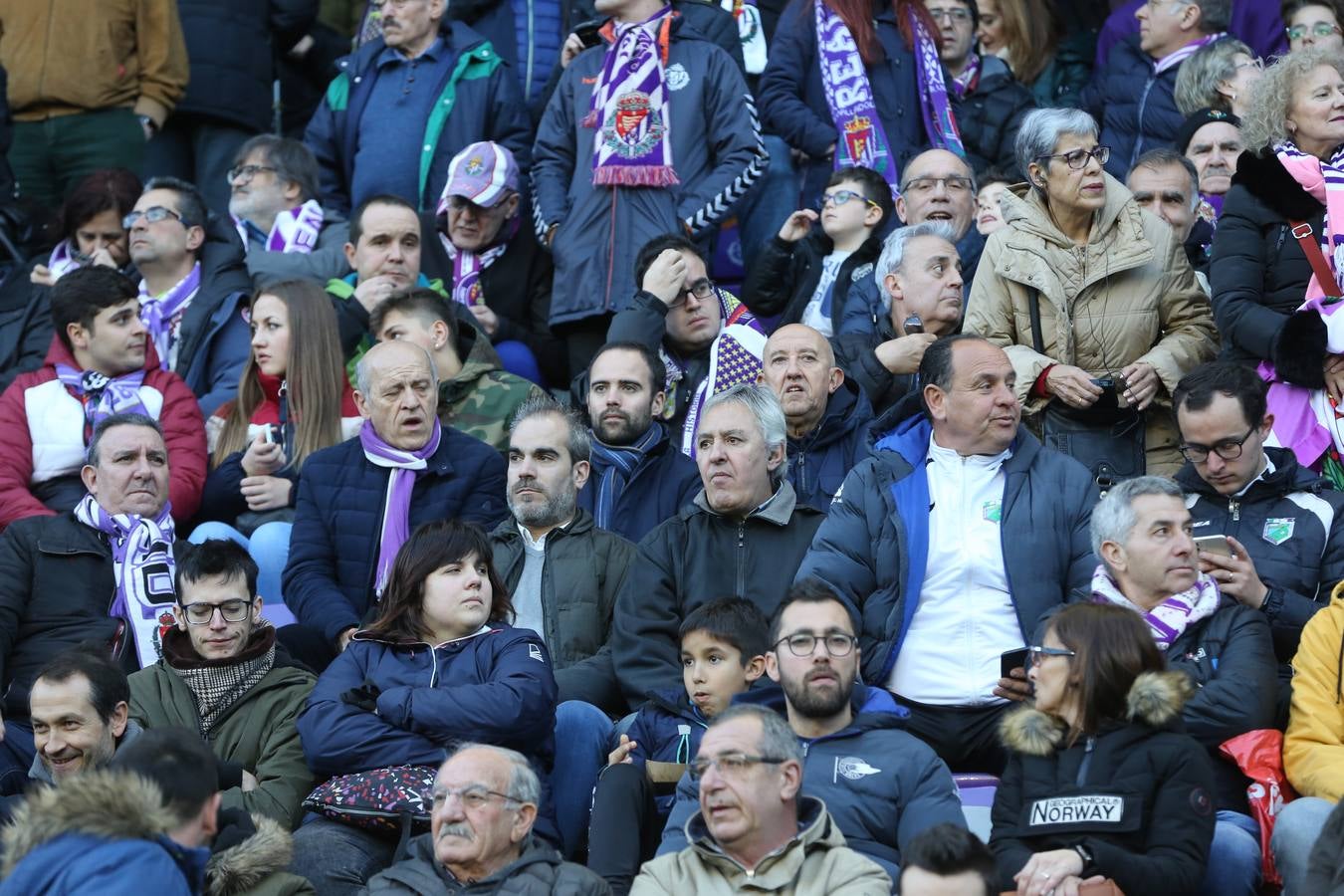 Si has estado en el estadio José Zorrilla presenciando el partido Real Valladolid-Villarreal, puede que la cámara de nuestro fotógrado te haya «pillado»