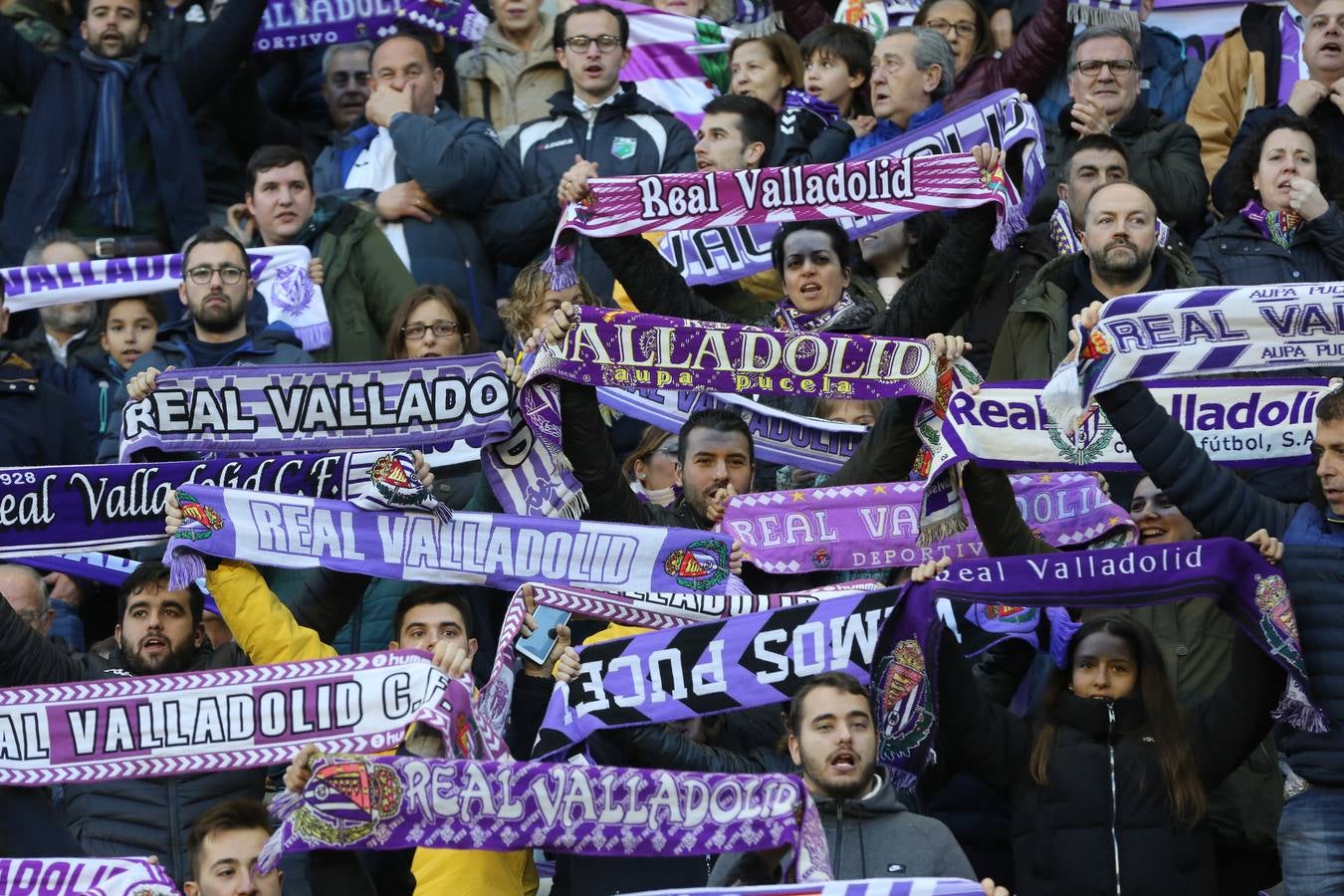Si has estado en el estadio José Zorrilla presenciando el partido Real Valladolid-Villarreal, puede que la cámara de nuestro fotógrado te haya «pillado»