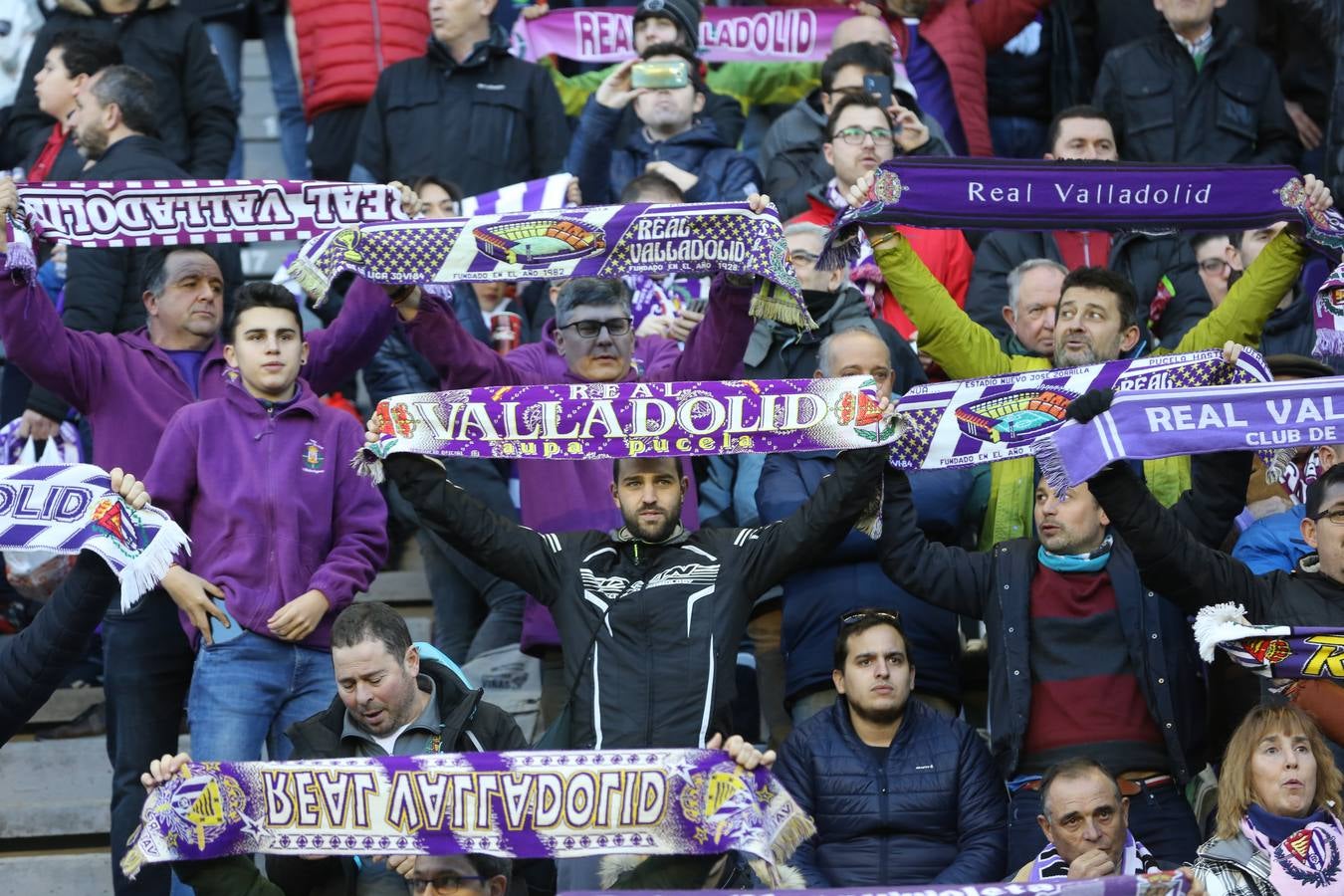 Si has estado en el estadio José Zorrilla presenciando el partido Real Valladolid-Villarreal, puede que la cámara de nuestro fotógrado te haya «pillado»
