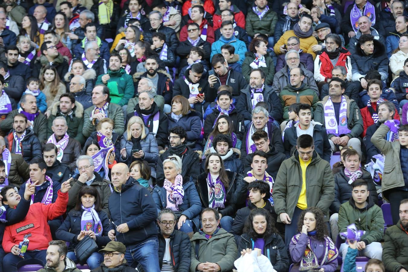 Si has estado en el estadio José Zorrilla presenciando el partido Real Valladolid-Villarreal, puede que la cámara de nuestro fotógrado te haya «pillado»