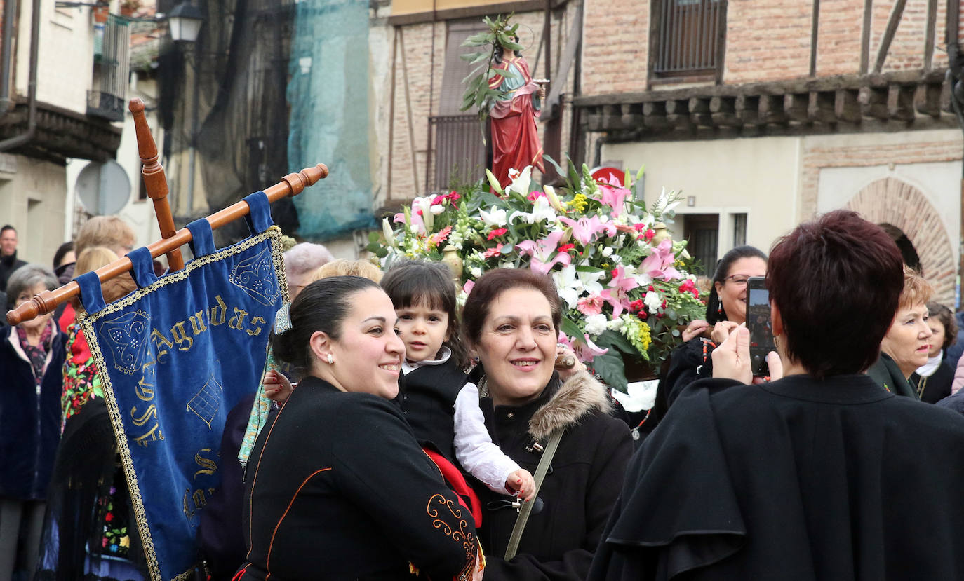 El barrio de San Lorenzo celebra Santa Águeda 