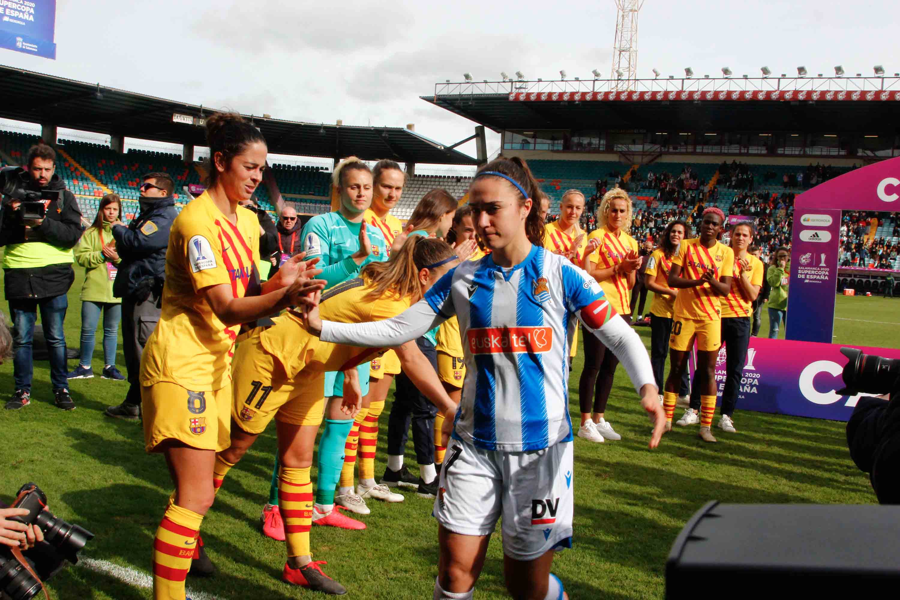 El equipo catalán se muestró muy superior desde el primer minuto a la Real Sociedad con cuatro goles de Marta Torrejón, MVP de la gran final celebrada en el estadio Helmántico
