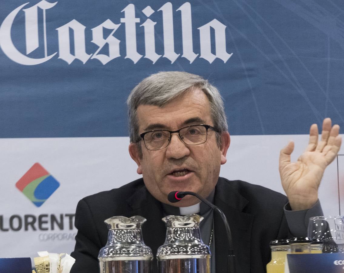 El obispo auxiliar de Valladolid defiende en el Foro de El Norte una visión más humanista de la sociedad y la economía basada en el respeto a las ideas de los demás.