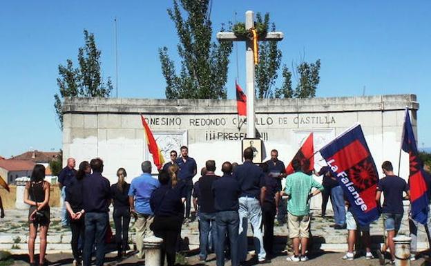 Acto falangista por Onésimo Redondo en Labajos. 