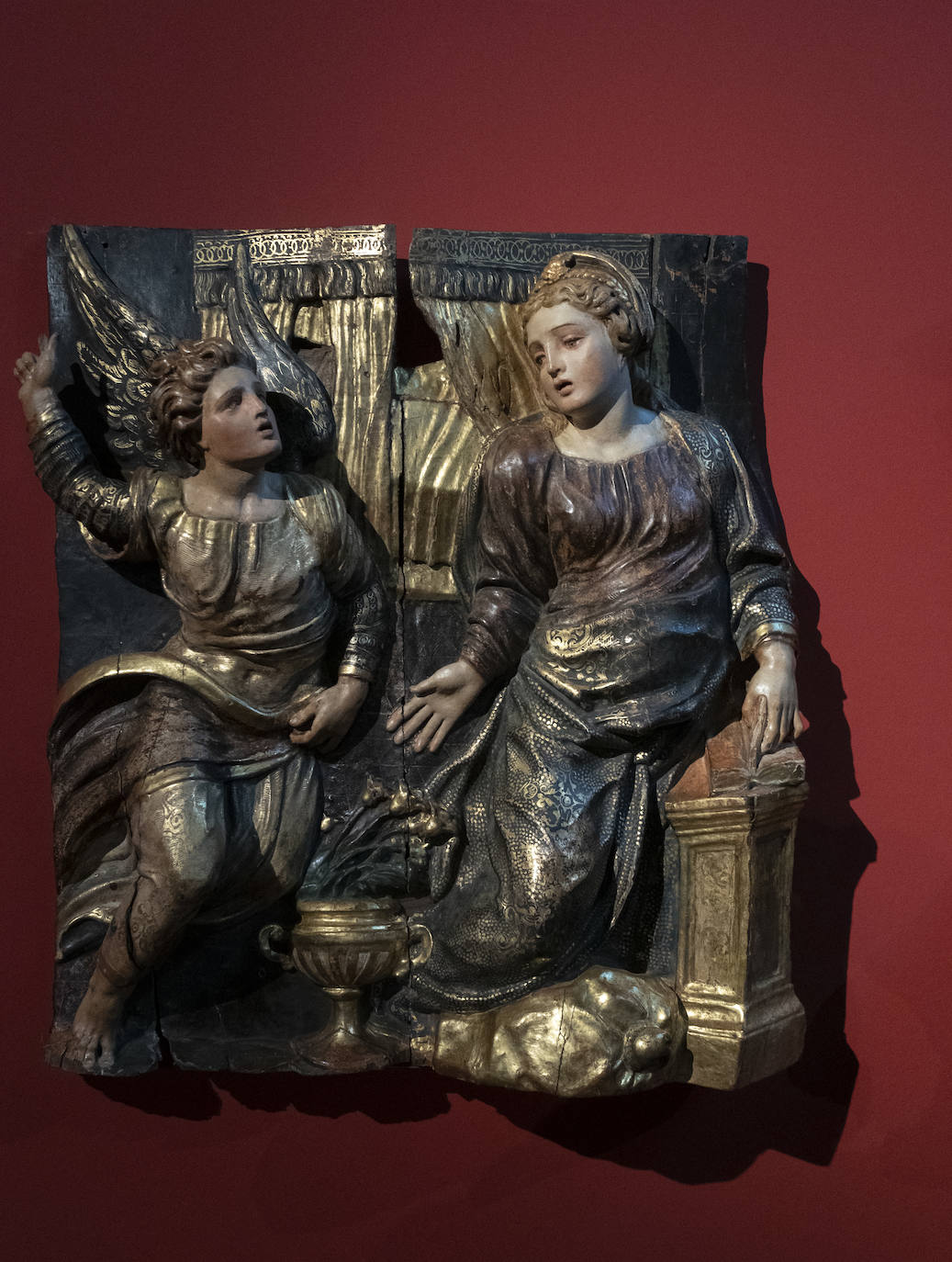 Las piezas, procedentes de la vallisoletana iglesia de Santiago, han sido recuperadas por técnicos del museo y del Centro de Conservación y Restauración de Bienes Culturales de la Junta de Castilla y León. 