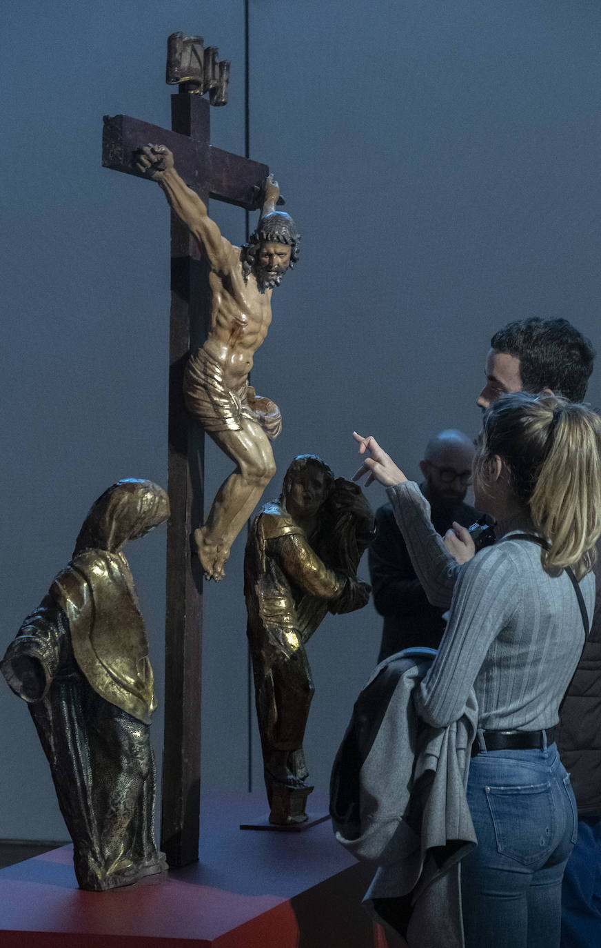 Las piezas, procedentes de la vallisoletana iglesia de Santiago, han sido recuperadas por técnicos del museo y del Centro de Conservación y Restauración de Bienes Culturales de la Junta de Castilla y León. 
