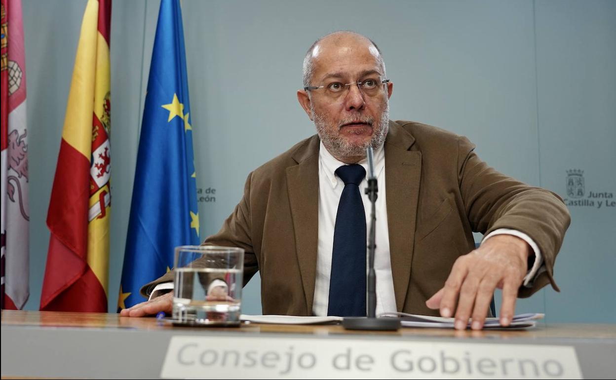 El vicepresidente, portavoz y consejero de Transparencia, Ordenación del Territorio y Acción Exterior, Francisco Igea, comparece en rueda de prensa posterior al Consejo de Gobierno.