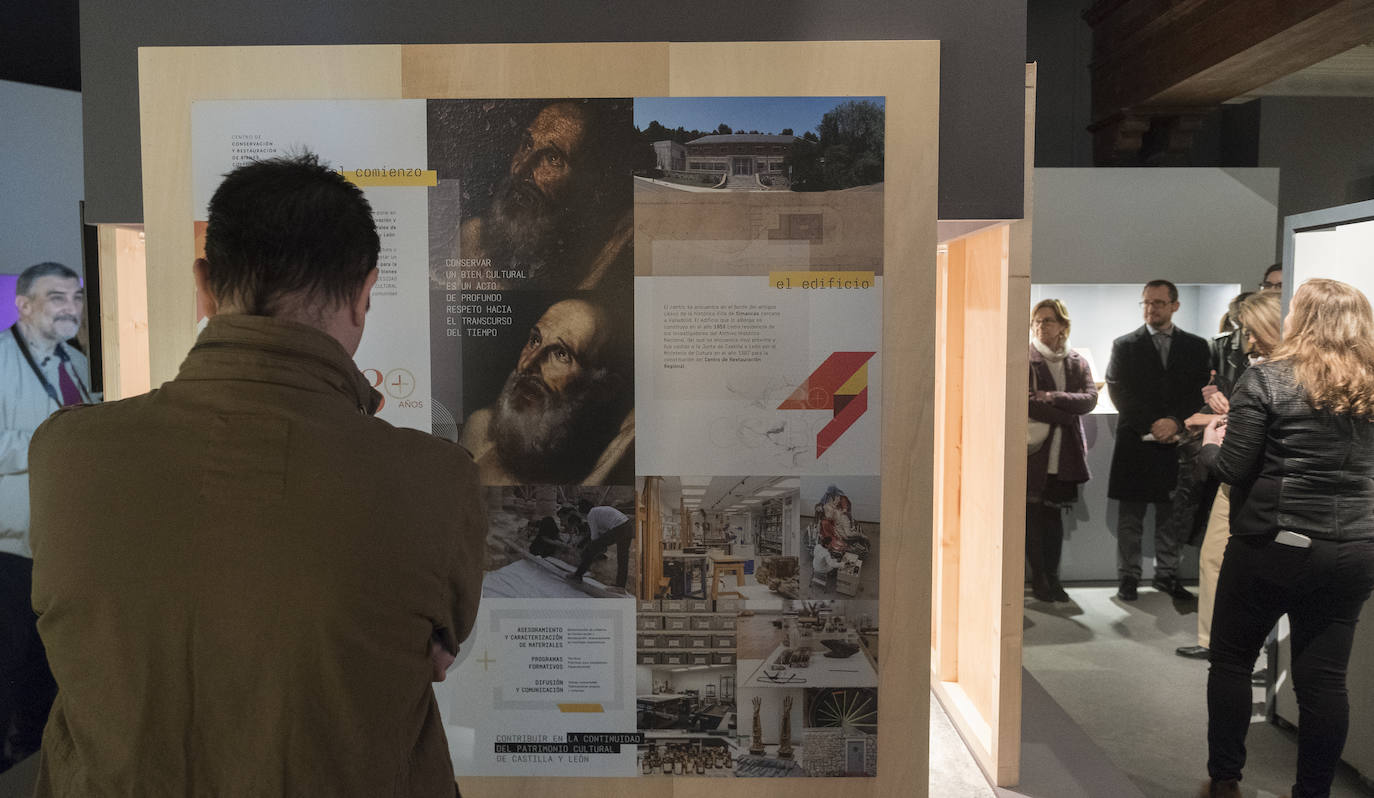 El Palacio de Fabio Nelli, sede del Museo de Valladolid, acoge una exposición sobre el Centro de Restauración de Bienes Culturales de Simancas. 